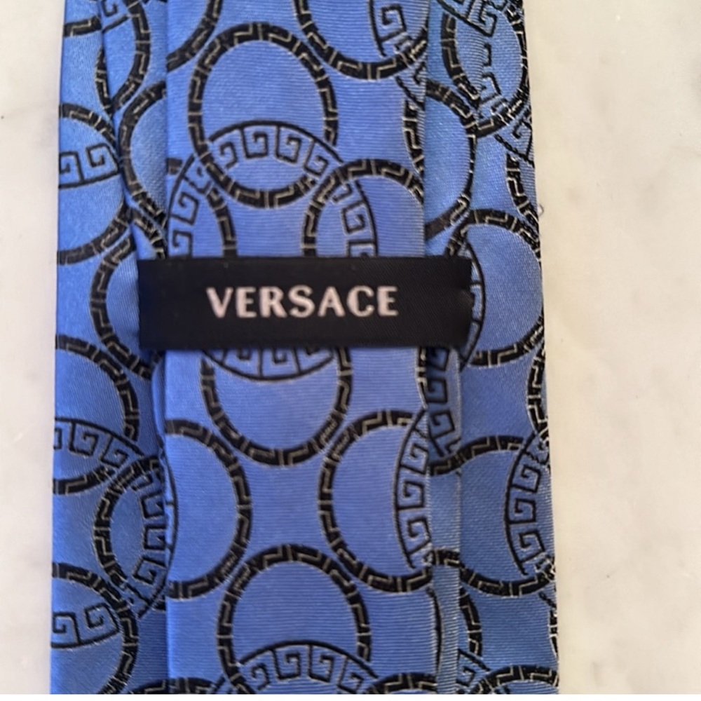 Versace Men’s Tie.